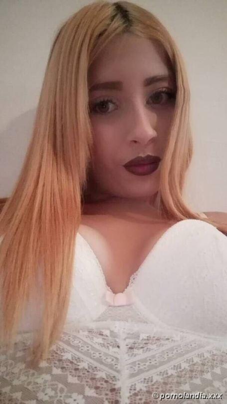 Blonde Puta mostró sus deliciosos senos - Foto 188389