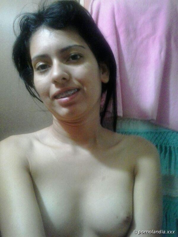 Moreninha tomó fotos caseras desnudas - foto 185689