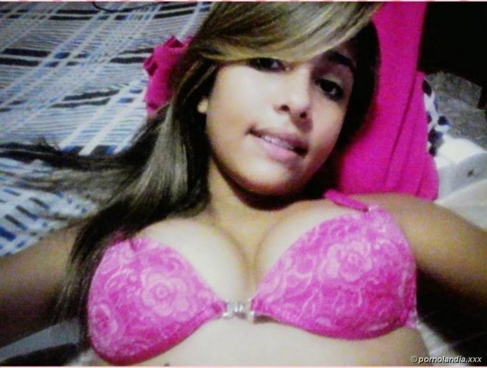 Fotos de una joven tetona que cayó en WhatsApp - Foto 145477