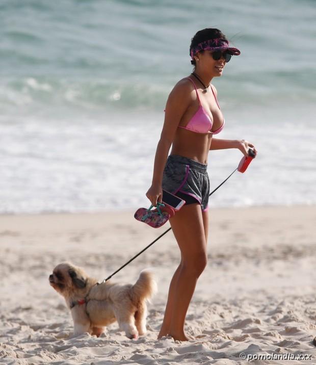 Ex BBB Munik atrapado en la playa - Foto 129768