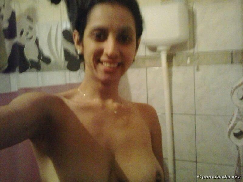 La morena de Safada tomó desnudos y se filtró en la web - Foto 54756